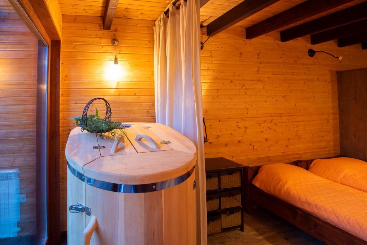 Pinus Villas Lodge With Private Jacuzzi & Phyto-Sauna Retreat Zheleznitsa 外观 照片