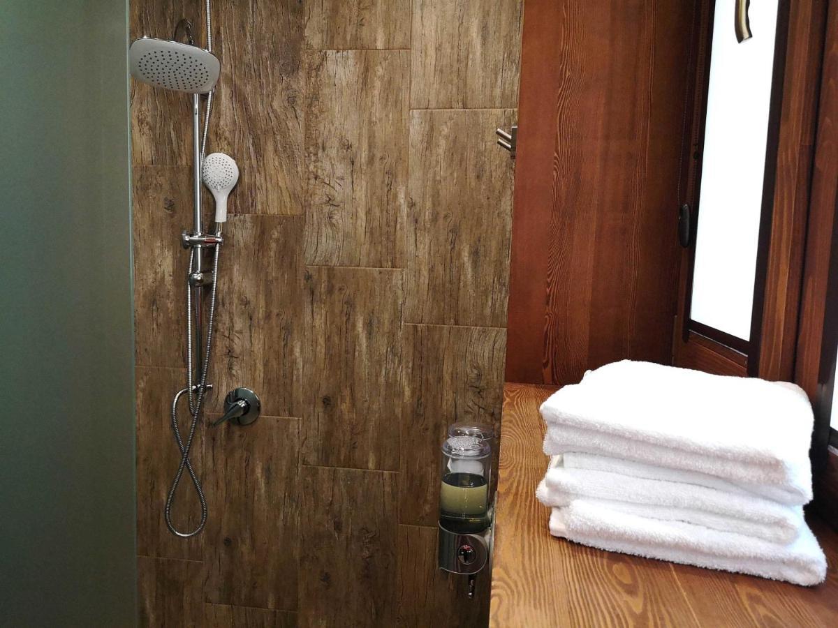 Pinus Villas Lodge With Private Jacuzzi & Phyto-Sauna Retreat Zheleznitsa 外观 照片